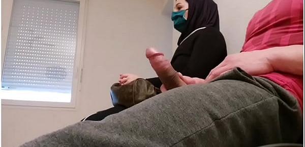  Pervert doctor puts a hidden camera in his waiting room, this muslim slut will be caught red-handed with empty French ball